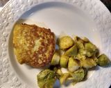 Foto del paso 4 de la receta: Croquetas de papas en masa de ñoquis con repollitos de bruselas