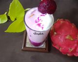 A picture of step 5 of Dragon Fruit Milkshake.