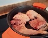 Foto del paso 1 de la receta: Gallina guisada con bechamel receta típica de Galicia
