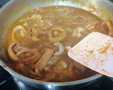 Foto del paso 8 de la receta: Calamar y gambas en salsa