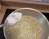 Foto del paso 8 de la receta: Lomos de merluza con almejas (económica)