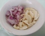 Foto langkah ke 1 dari resep Sop ayam.