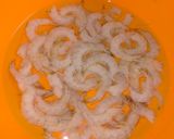 Foto langkah ke 2 dari resep Tumis pare udang.