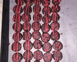 Foto del paso 5 de la receta: Mini alfajores de chocolate y dulce de leche 🍫