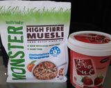 Foto langkah ke 1 dari resep Buah yogurt dan muesli.