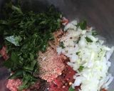 A picture of step 2 of Stuffed Leek Leaves.