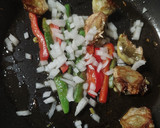 Foto del paso 3 de la receta: Arroz con alcachofas, pimiento y judías