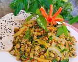 Hình bước làm 4 của món Hến xào xúc bánh tráng