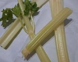 Foto del paso 1 de la receta: Barquitos de apio - snacks -