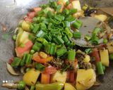 वेज बिर्याणी (veg biryani recipe in marathi) रेसिपी स्टेप 3 फोटो 