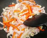 A picture of step 7 of Chow mein.