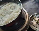 A picture of step 5 of Thai green rice.