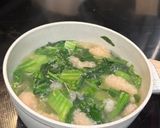 A picture of step 4 of Vietnamese Spinach Soup with Shrimp Balls (Canh Rau Tôm Viên).
