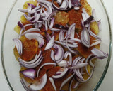 Foto del paso 3 de la receta: Cuartos de Pollo con patatas y cebolla al Neeson