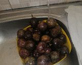A picture of step 1 of Passion fruit.