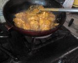 A picture of step 12 of Yellow irani chicken.