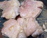 รูปขั้นตอนการทำที่ 1 ของ หมูหมักกะทิน้ำตาลโตนด