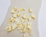 Foto del paso 3 de la receta: Facturas y medialunas de manteca