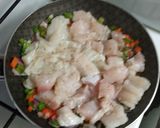 Foto del paso 1 de la receta: Lenguado, merluza y pejerrey...fish & chips...o algo así