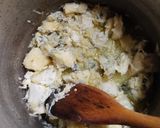 Foto del paso 2 de la receta: Salsa 4 quesos para bolsillos flacos