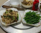 A picture of step 6 of Stir-Fried Pho Noodles with Beef and Chinese Broccoli.