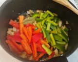 Foto del paso 3 de la receta: Filetes de lomo en salsa de verduras
