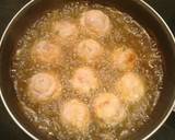 Foto del paso 3 de la receta: Albóndigas de pollo y jamón serrano a la jardinera