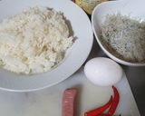 Foto langkah ke 1 dari resep Nasi Goreng Daun Jeruk.