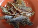 Tumis ikan asin