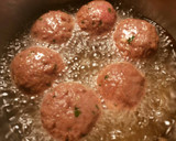 Foto del paso 11 de la receta: Albóndigas en salsa de berenjenas y cebollas