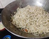 हक्का नूडल्स (hakka noodles recipe in marathi) रेसिपी स्टेप 5 फोटो 