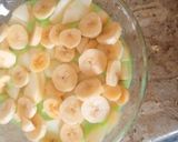 A picture of step 6 of Fruit Trifle.
