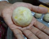 A picture of step 4 of Aloo Kachori.