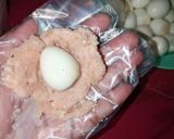 Foto langkah ke 2 dari resep Bola Ayam Isi Telur Puyuh.