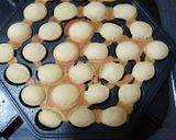 Foto langkah ke 6 dari resep Hongkong egg waffle.