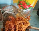 Foto langkah ke 6 dari resep Ayam goreng kremes.