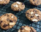 Foto langkah ke 11 dari resep Chewy oatmeal choco chips cookies.