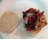 Foto del paso 5 de la receta: Hamburguesas de garbanzos y papas con cheddar y verdeo