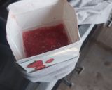 Foto del paso 2 de la receta: 🍓🥶🥛Fresas congeladas con crema o picantes. ¡SUPER FACIL!🥶🍓🌶️