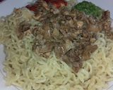 Foto langkah ke 3 dari resep Bakmi ayam jamur.
