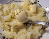 Foto del paso 14 de la receta: Solomillo en salsa con champiñones, puré de patata y compota de pera