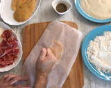 Foto del paso 2 de la receta: Cachopollo de Chicote en freidora de aire versión saludable