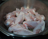 Foto del paso 2 de la receta: Alitas de pollo fáciles en olla rápida