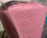 Foto del paso 3 de la receta: Frappé de fresas 🍓 🍓 🍓