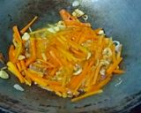 Foto langkah ke 3 dari resep Mie Goreng.