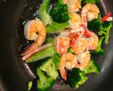 A picture of step 6 of Shrimp mayonnaise.