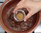 A picture of step 5 of Dahi Gosht(yoghurt Curry).