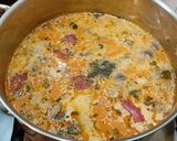 Bakonyi gombaleves kolbásszal recept fázis 4 fotója
