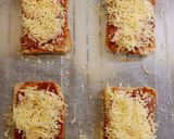Hình bước làm 2 của món Pizza giả dối