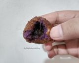 Foto langkah ke 6 dari resep Bola Ubi Ungu Isi Cokelat.